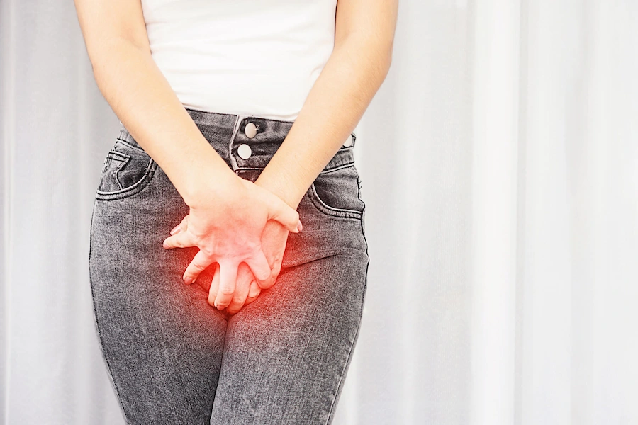دلیل ریزش ناگهانی اب از طریق واژن